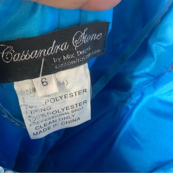 Cassandra Stone by Mac Duggal embellished beaded blue halter maxi gown size 6 - Picture 6 of 7
